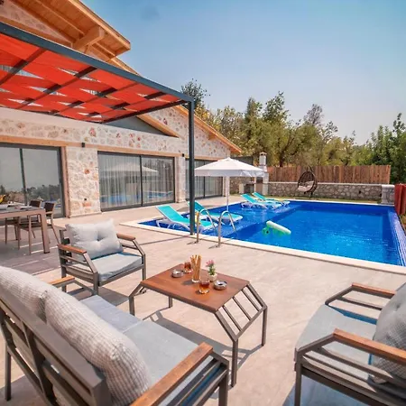 Zuemruet - 2 Bedroom Holiday Villa With Jacuzzi In Kalkan - Uzumlu Caykoy