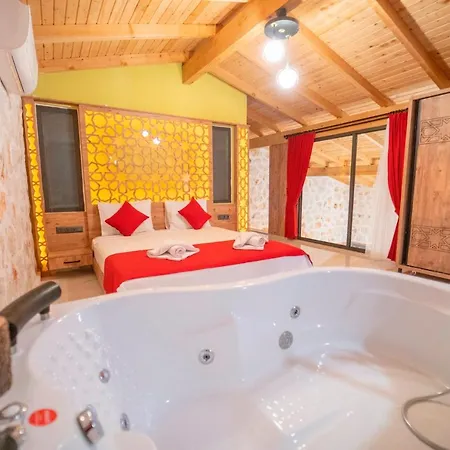 Villa Zuemruet - 2 Bedroom Holiday Villa With Jacuzzi In Kalkan - Uzumlu Caykoy