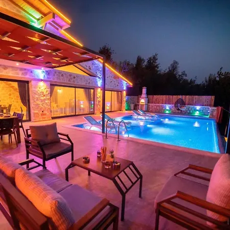 Zuemruet - 2 Bedroom Holiday Villa With Jacuzzi In Kalkan - Uzumlu Caykoy