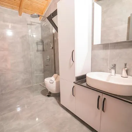 Zuemruet - 2 Bedroom Holiday Villa With Jacuzzi In Kalkan - Uzumlu *