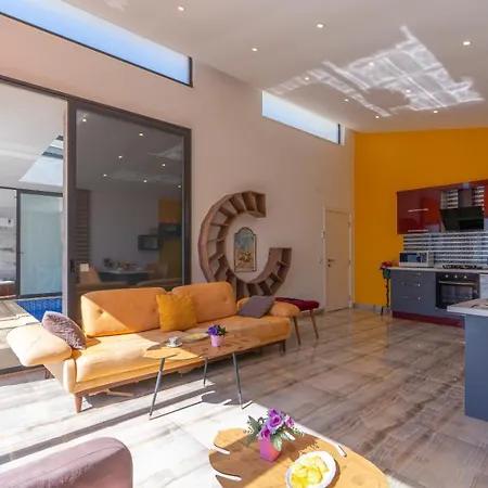 Zuemruet - 2 Bedroom Holiday Villa With Jacuzzi In Kalkan - Uzumlu Caykoy