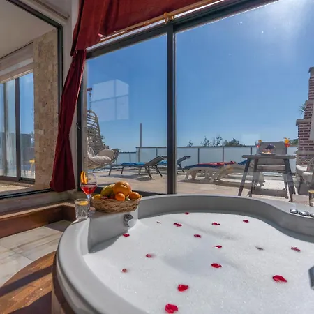 Zuemruet - 2 Bedroom Holiday Villa With Jacuzzi In Kalkan - Uzumlu Villa *
