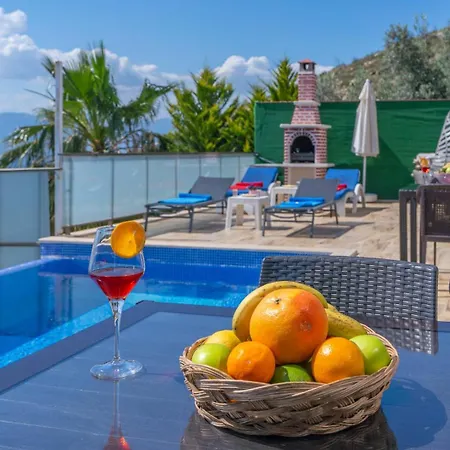 Zuemruet - 2 Bedroom Holiday Villa With Jacuzzi In Kalkan - Uzumlu Villa *